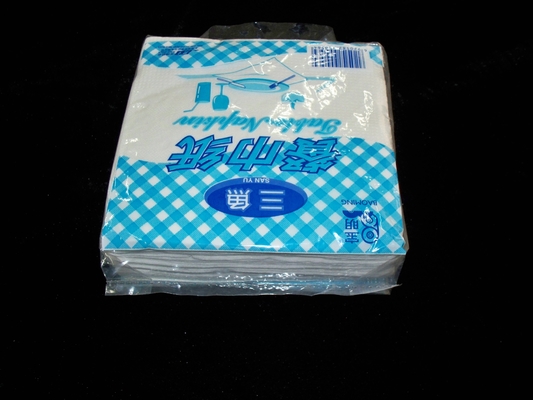 China 40*40cm Food Grade White cola / Lunch Paper Napkins of Recycled Pulp supplier